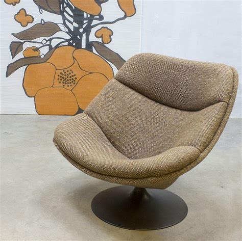 pierre paulin lounge chair